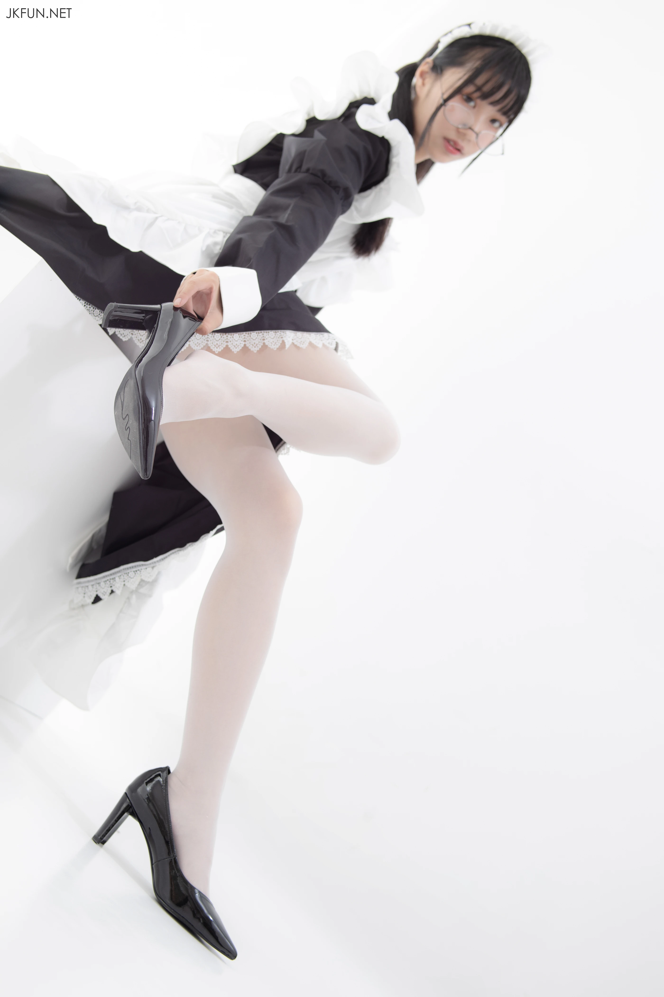 森萝财团 [JKFUN-017] 眼镜白丝女仆 [127P 1V]插图7